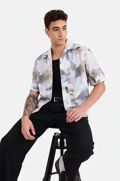 Snitch men's shirt listed on Flipkart as part of the minimum 55% off menswear offer